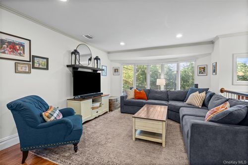 1372 Pulaski Rd, East Northport, NY, 11731-2025 | Card Image