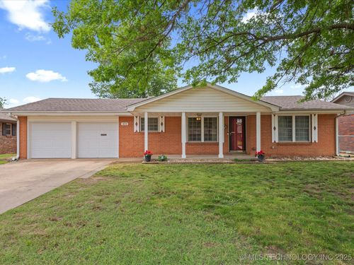 404 Ne Wilshire Ave, Bartlesville, OK, 74006-1748 | Card Image