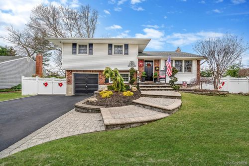 68 Elder Dr, Commack, NY, 11725-2310 | Card Image