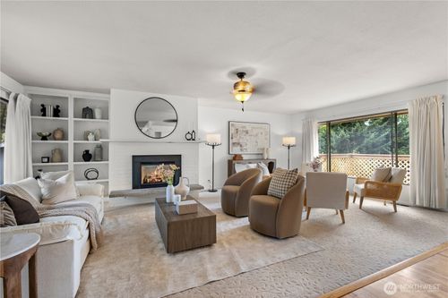 13427 90th Avenue Ne, Kirkland, WA, 98034 | Card Image