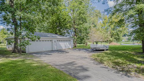10N836 Lakeside Ct, Elgin, IL, 60124-8230 | Card Image