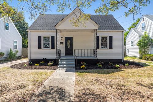 977 Wolcott Ave, Norfolk, VA, 23513-3061 | Card Image