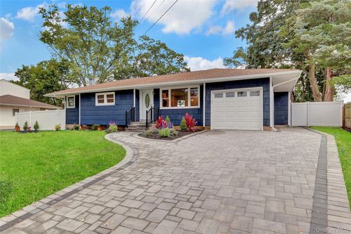 14 Taylor Ave, Centereach, NY, 11720-3262 | Card Image