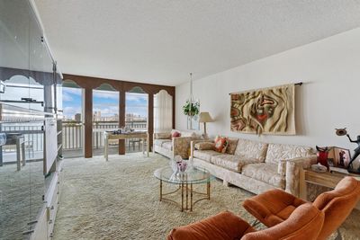 1502 - 301 174th St, Condo with 2 bedrooms, 2 bathrooms and null parking in Sunny Isles Beach FL | Image 3