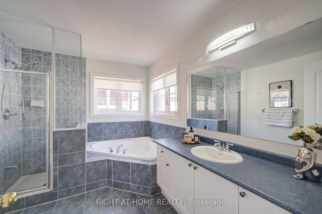 17 Mcginty Ave, House other with 4 bedrooms, 4 bathrooms and 4 parking in Ajax ON | Image 32