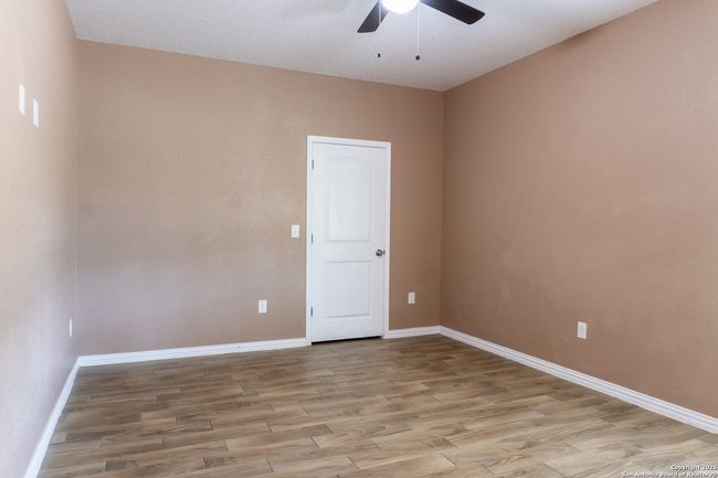 Well-sized bedroom ready for personalization | Image 24