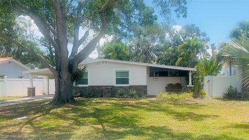 4201 Des Moines St Ne, SAINT PETERSBURG, FL, 33703-5442 | Card Image