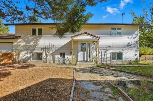 8920 E Schwachtgen Branch Rd, Chattaroy, WA, 99003-8813 | Card Image