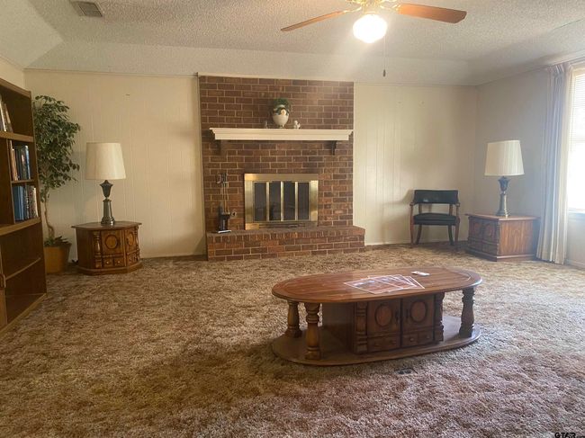 181 Minwood St, House other with 3 bedrooms, 2 bathrooms and null parking in Mineola TX | Image 5