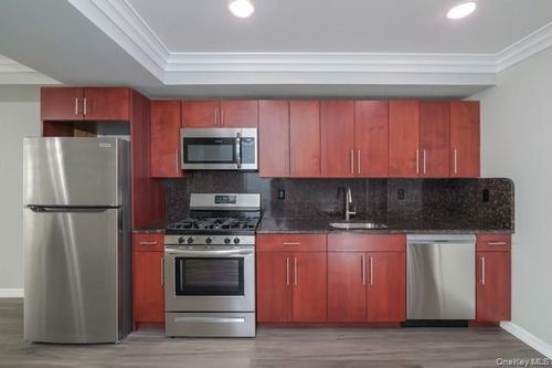 apt-28-311 W Main St, Patchogue, NY, 11772-3049 | Card Image