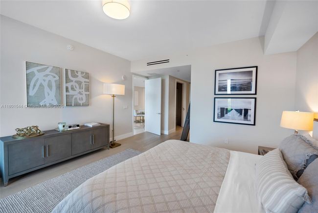 UNIT-305 - 10201 Collins Ave, Condo with 2 bedrooms, 3 bathrooms and null parking in Bal Harbour FL | Image 30