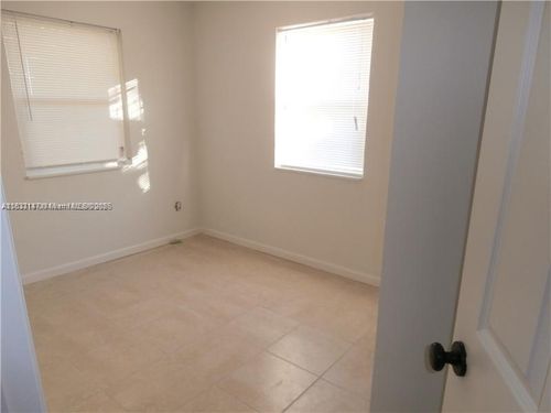 apt-o230-95 Ne 41st St, Oakland Park, FL, 33334-1389 | Card Image