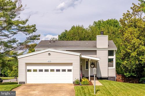 205 Magnolia Ct, STERLING, VA, 20164-5302 | Card Image