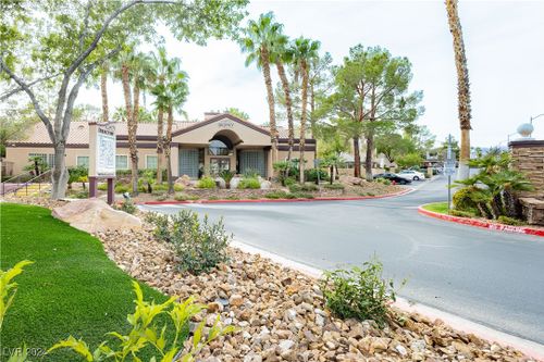 227-9325 W Desert Inn Road, Las Vegas, NV, 89117 | Card Image