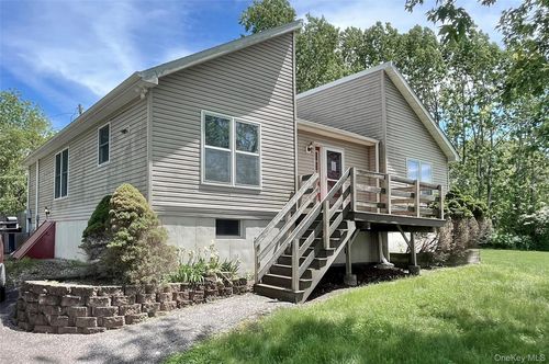 98 Oil City Rd, Pine Island, NY, 10969-1902 | Card Image