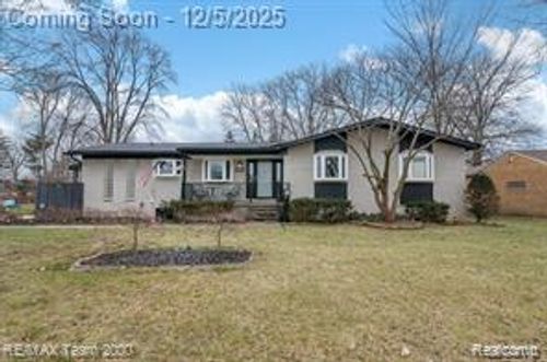 29633 Maplewood St, Garden City, MI, 48135-3441 | Card Image