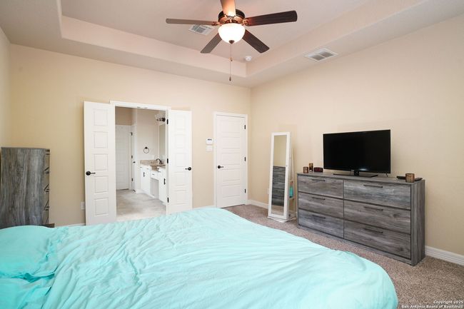 228 Comanche Trl, House other with 4 bedrooms, 3 bathrooms and null parking in Cibolo TX | Image 17