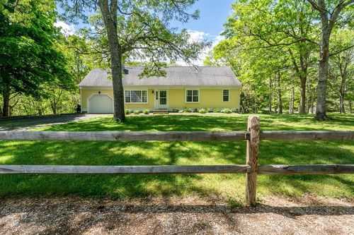 168 White Moss Dr, Marstons Mills, MA, 02648-1081 | Card Image
