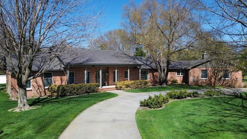 514 W 12th St, Newton, KS, 67114-1749 | Card Image