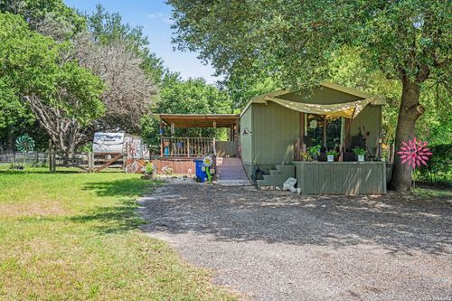 247 Woodcreek Cir, McQueeney, TX, 78123-3256 | Card Image