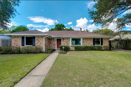 7134 Tours Street, Houston, TX, 77036 | Card Image