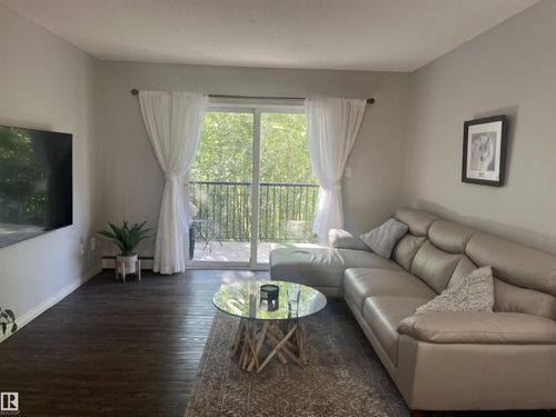 204-4903 47 Ave, Stony Plain, AB, T7Z0C6 | Card Image