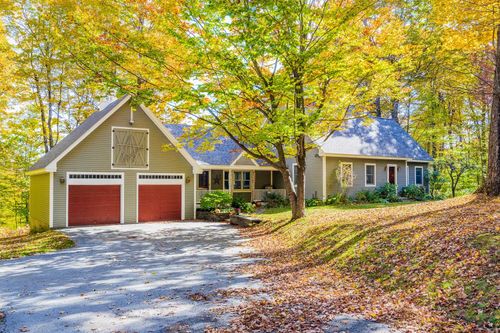 82 Button Hook Lane, Barnard, VT, 05031 | Card Image