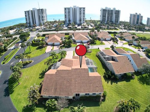 204 River Walk, Hutchinson Island, FL, 34949-8888 | Card Image