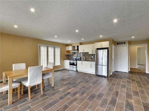 a-759 Rymal Rd E, Hamilton, ON, L8W1B6 | Card Image