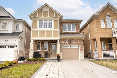 130 Stillwater Cres, Hamilton, ON, L8B1V6 | Card Image