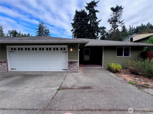 b-9105 176th St Nw, Stanwood, WA, 98292-9116 | Card Image