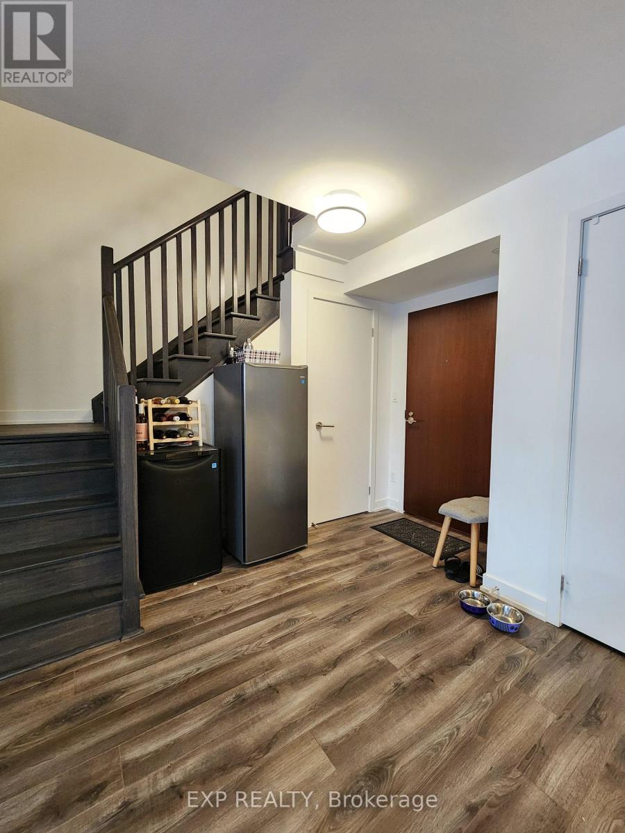 Residential Lease in Toronto (Englemount-Lawrence) 5