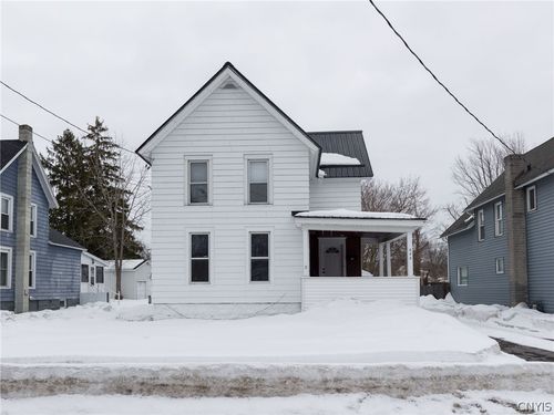 646 Cooper St, Watertown, NY, 13601-1402 | Card Image