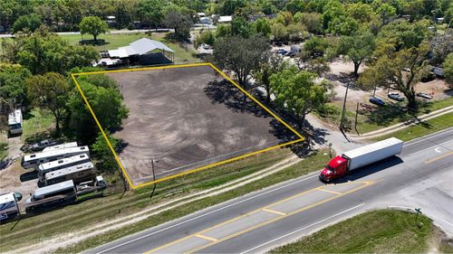 11703 N Us Highway 301, THONOTOSASSA, FL, 33592-2949 | Card Image
