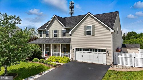 70 Marjessa Dr, Gilbertsville, PA, 19525-8911 | Card Image