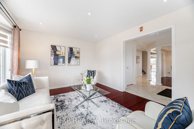 810 Cousens Terr, House other with 5 bedrooms, 3 bathrooms and 2 parking in Milton ON | Image 9