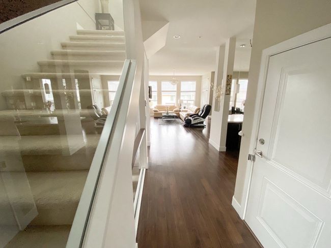 10499 Mceachern St, House other with 4 bedrooms, 4 bathrooms and 4 parking in Maple Ridge BC | Image 9