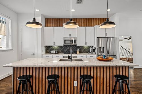 unit-838-4211 Rawlins St, Dallas, TX, 75219-2746 | Card Image