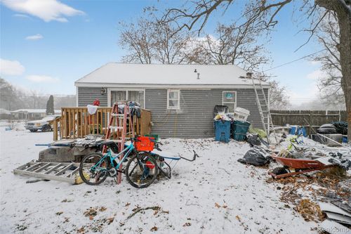 677 Chandler St, Muskegon, MI, 49442-3009 | Card Image