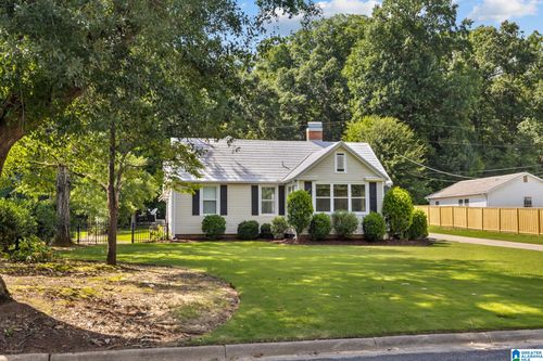 330 Brentwood Ave, TRUSSVILLE, AL, 35173-1111 | Card Image