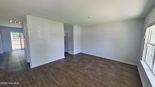 433 Ginger Dr, New Bern, NC, 28560-2306 | Card Image