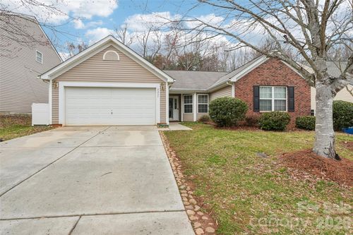 2457 Marthas Ridge Dr, Statesville, NC, 28625-8362 | Card Image