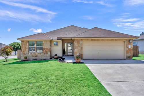 106 Gregory Ln, Burnet, TX, 78611-5885 | Card Image