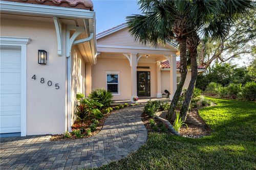4805 66th Ln, Vero Beach, FL, 32967-6411 | Card Image