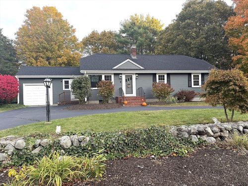 7 Malcolm St, Norfolk, MA, 02056-1411 | Card Image