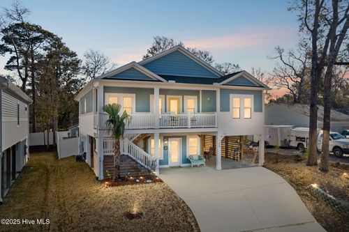 160 Ne 13th Street, Oak Island, NC, 28465 | Card Image