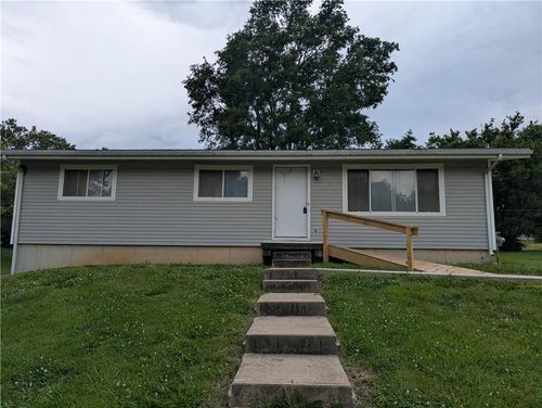 1115 3rd Ave E, Horton, KS, 66439-2042 | Card Image