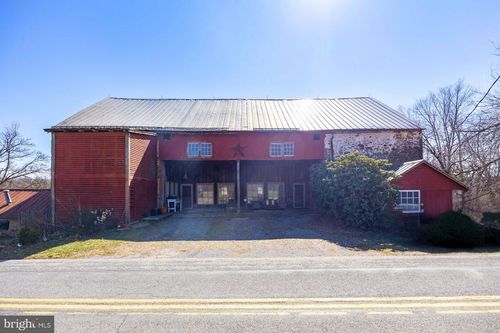 332 Reading Furnace Rd, ELVERSON, PA, 19520-9024 | Card Image