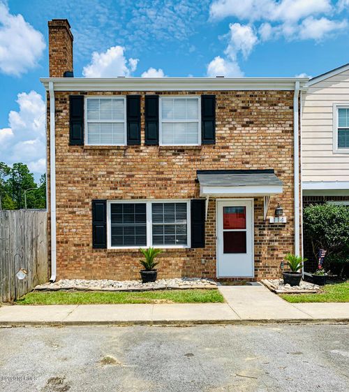 114 Villa Dr, Jacksonville, NC, 28546-7417 | Card Image