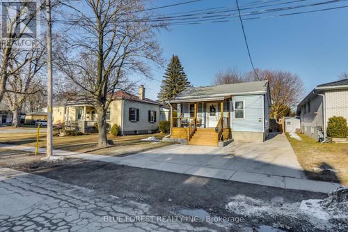 131 Emily St, Strathroy, ON, N7G2Z7 | Card Image